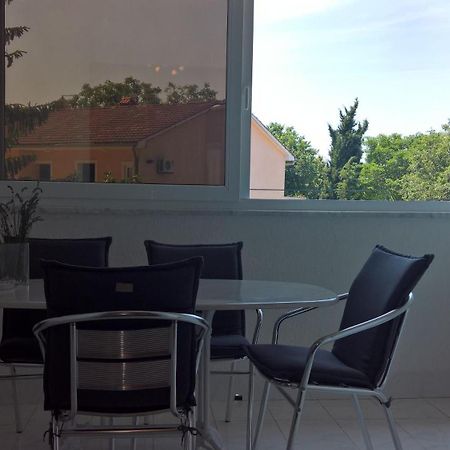 Apartmani Gaj Малинска Екстериор снимка