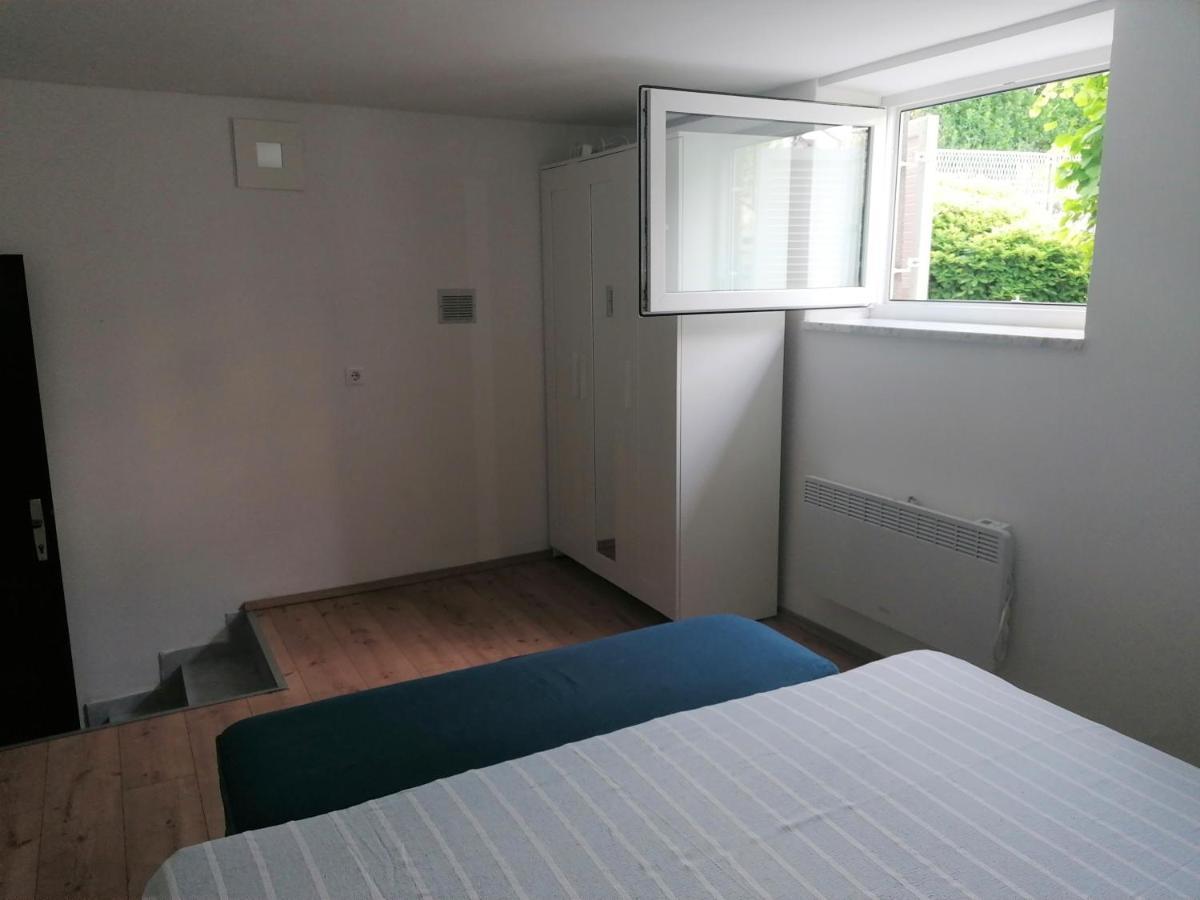 Apartmani Gaj Малинска Екстериор снимка
