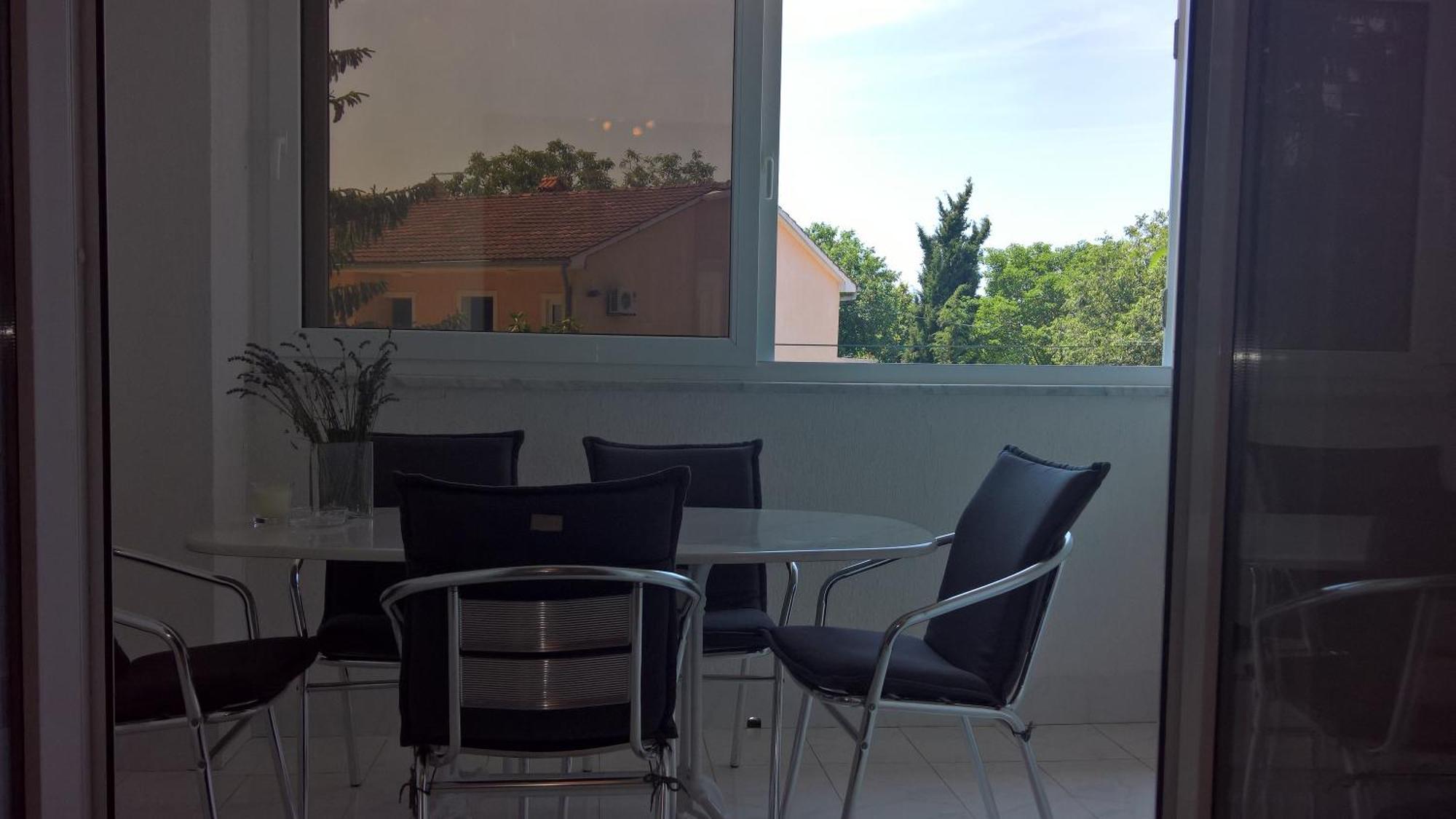 Apartmani Gaj Малинска Екстериор снимка