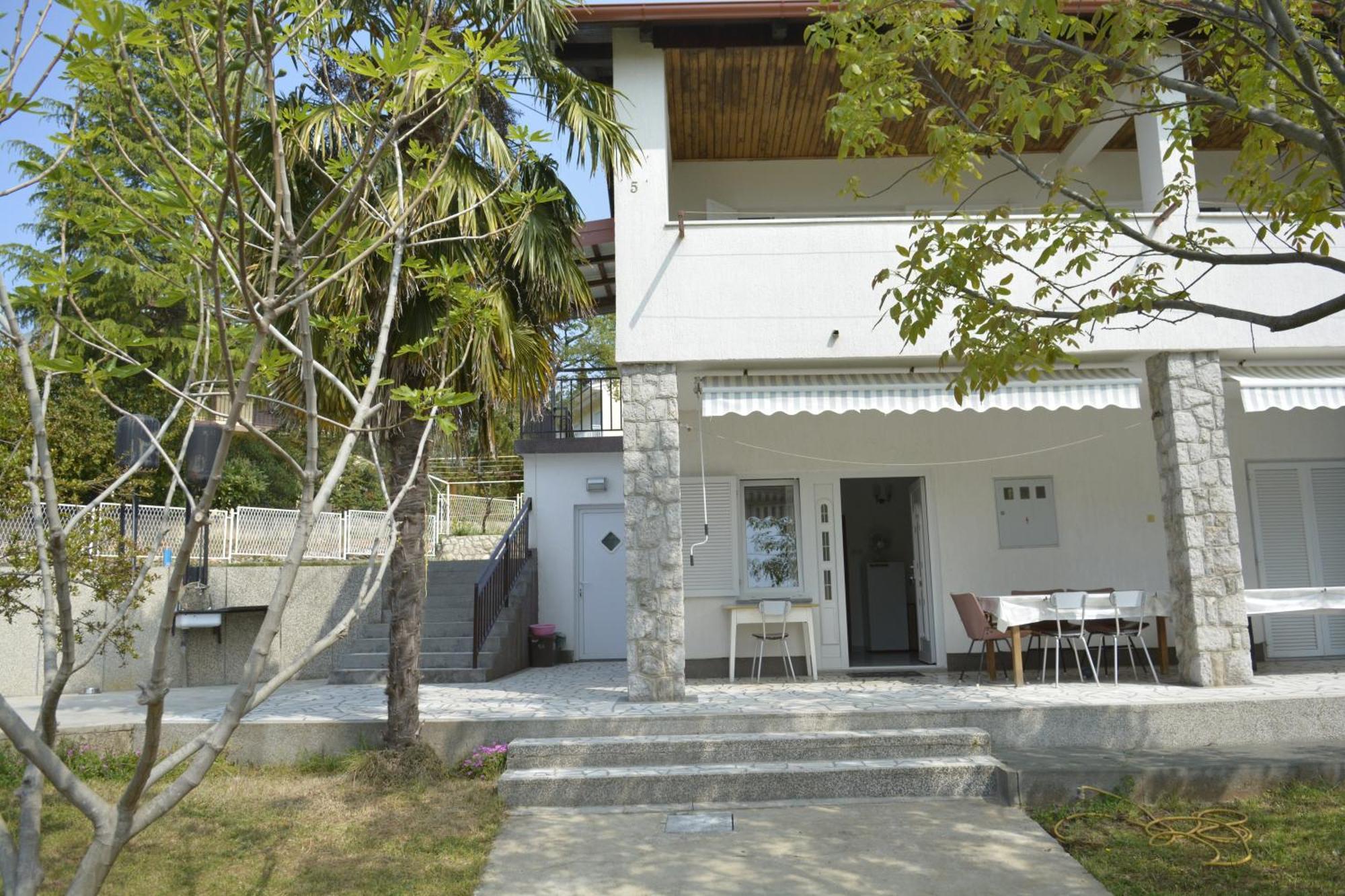 Apartmani Gaj Малинска Екстериор снимка