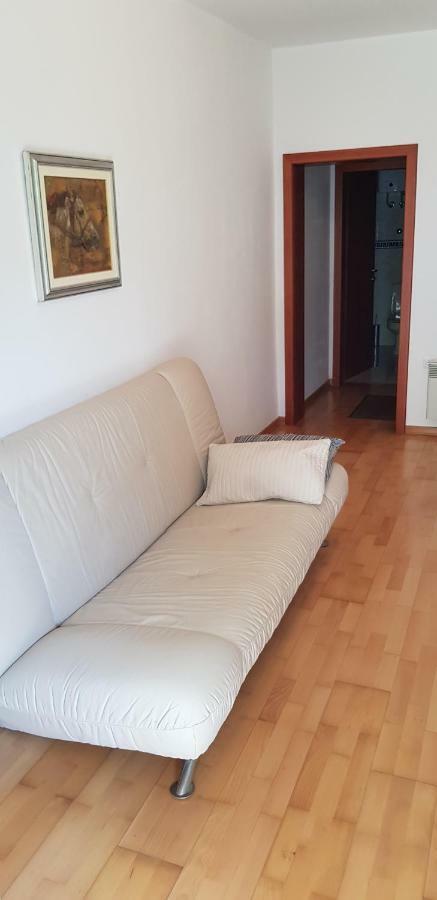 Apartmani Gaj Малинска Екстериор снимка