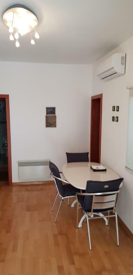 Apartmani Gaj Малинска Екстериор снимка