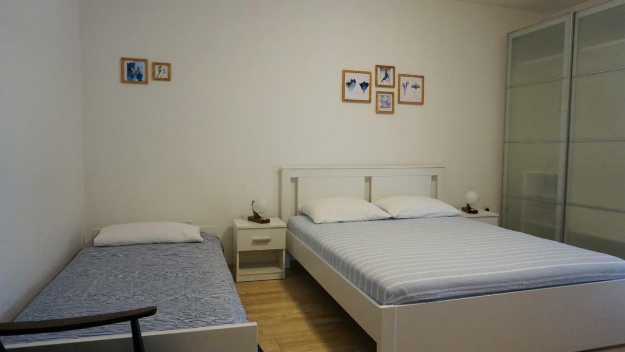 Apartmani Gaj Малинска Екстериор снимка